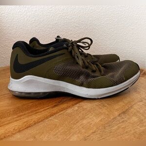 Men’s Nike AirMax Alpha Trainer in Olive Green